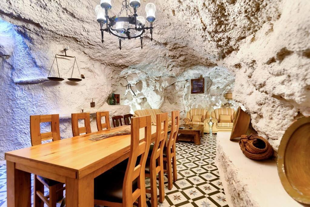Cueva Con Jacuzzi A 20 Minutos De Valencia Villa Benaguacil Екстериор снимка